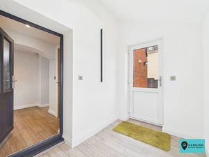 Lower Level Porch/Entrance - click for photo gallery
